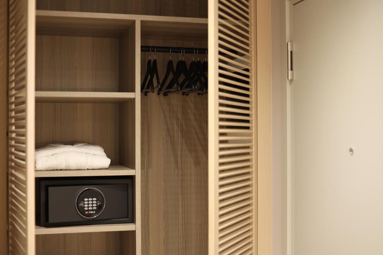 Yacht Premium Hotel Саранде Екстериор снимка