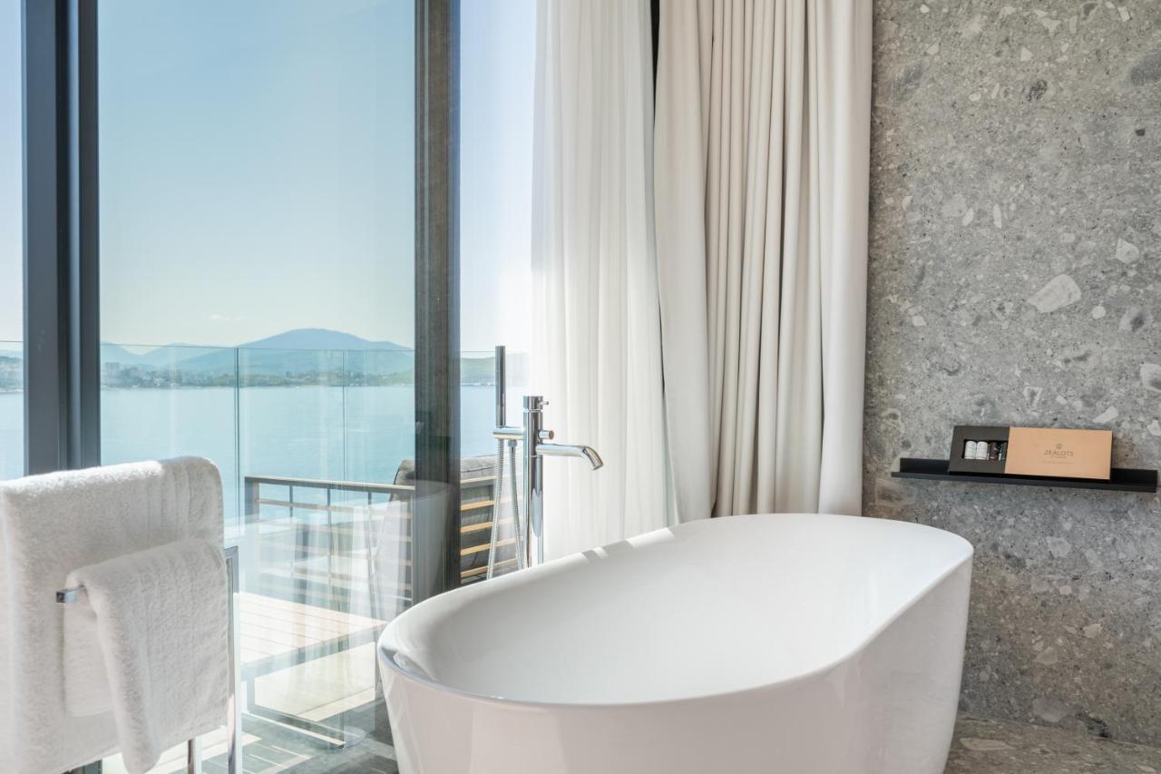 Yacht Premium Hotel Саранде Екстериор снимка
