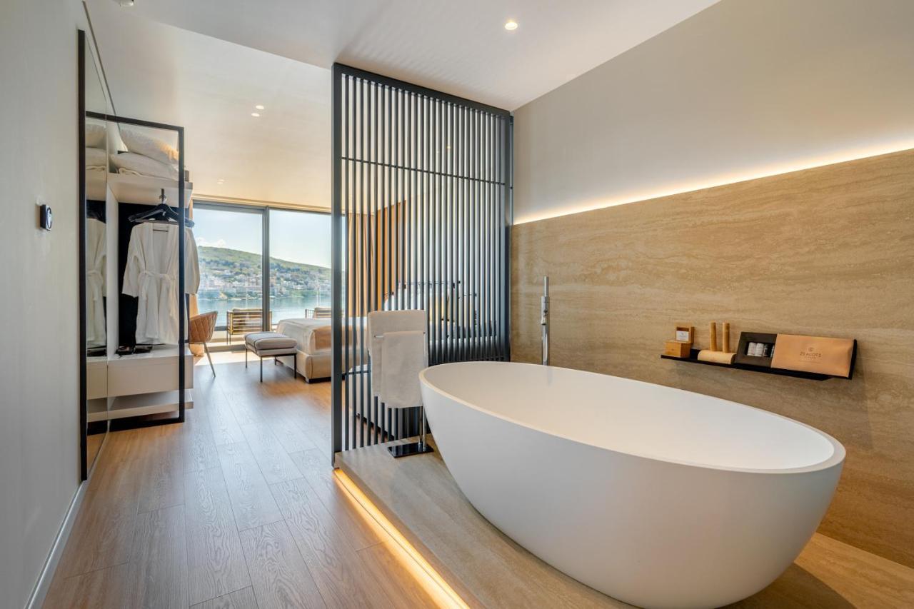 Yacht Premium Hotel Саранде Екстериор снимка