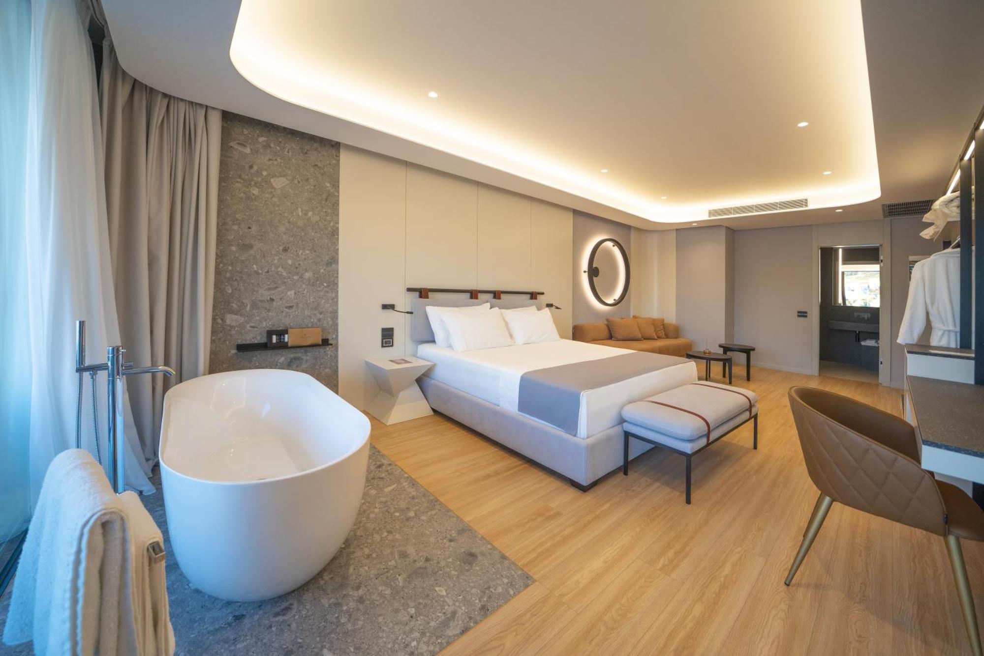 Yacht Premium Hotel Саранде Екстериор снимка